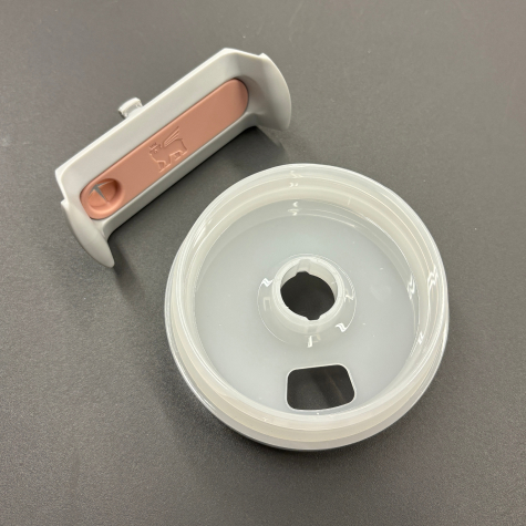 Tumbler lid detail